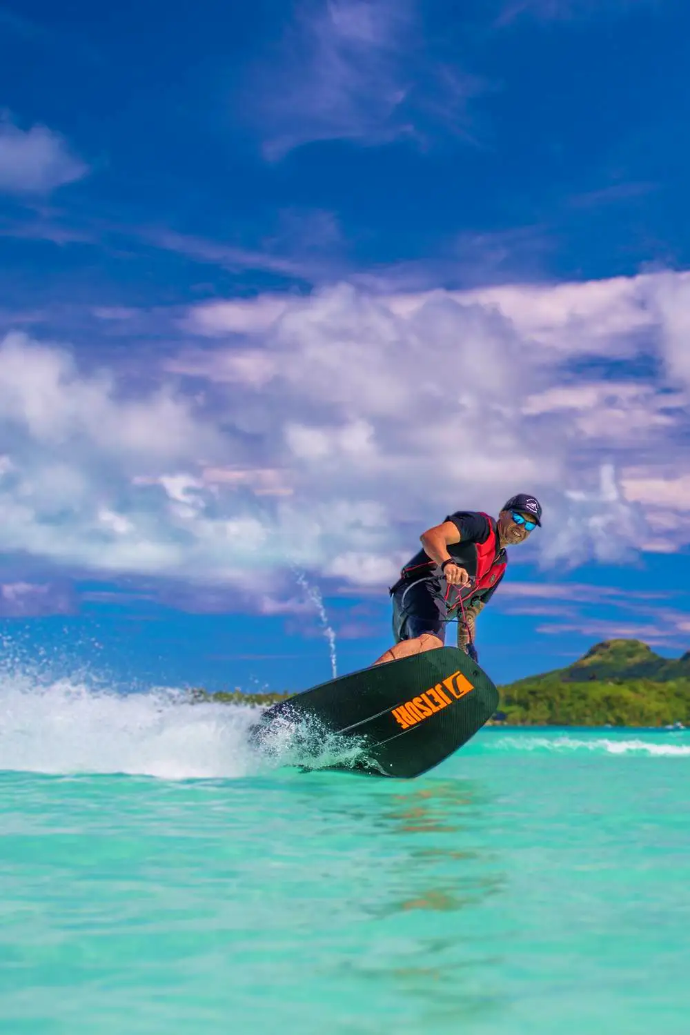 bora-bora-jet-board-lagoon-tour